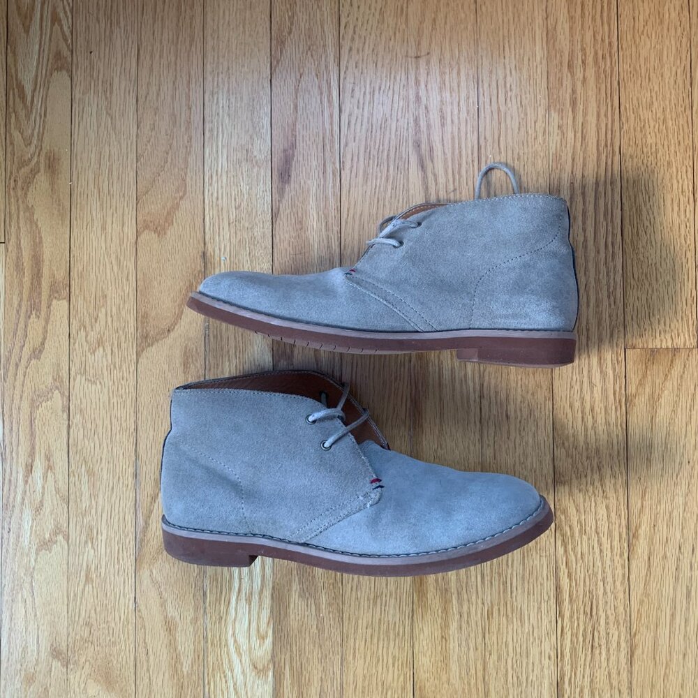 Men's Tommy Hilfiger tan suede leather chukka boot